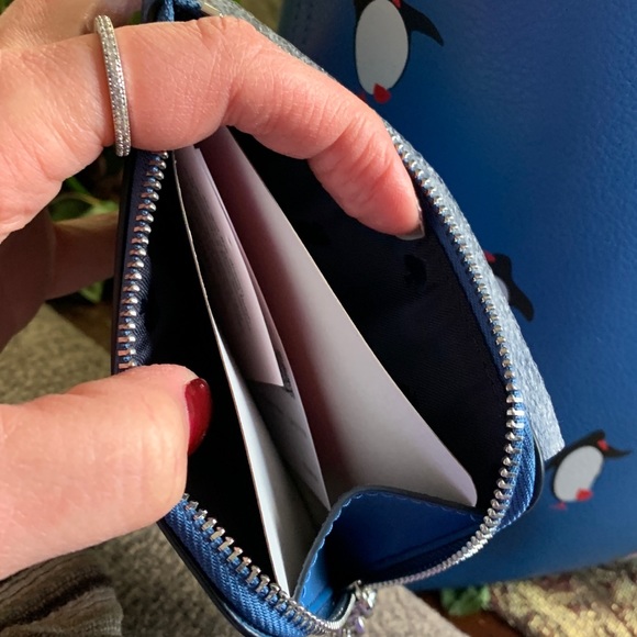 Authentic KATE SPADE Leather arctic bear l-zip card case/keychain - Picture 3 of 7